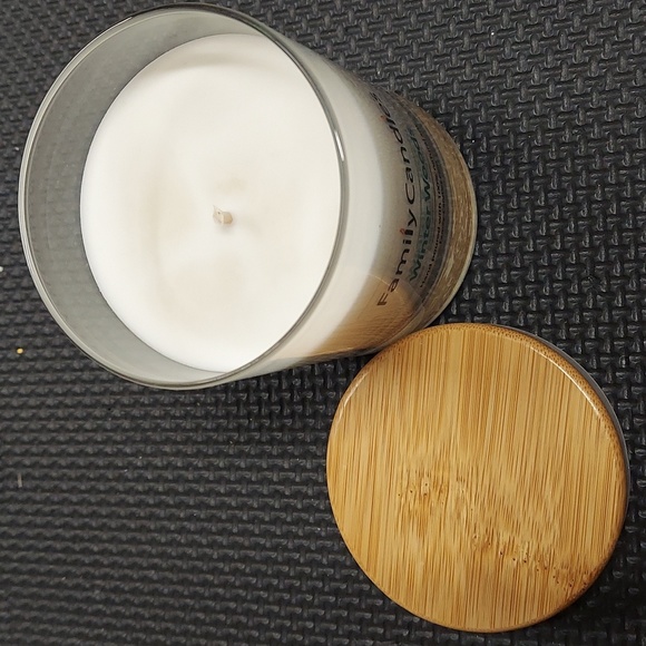 Winter Woods scented candles - Picture 3 of 5